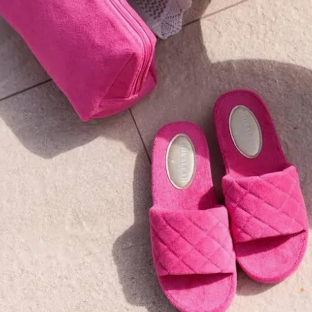 Shiraleah SOL pool slides Terry Slides NWT size 9